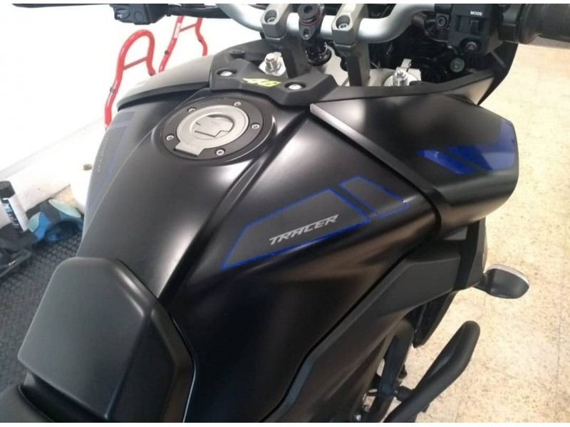 Yamaha Tracer 900 (até 2020) - Prolongamento faixas depósito